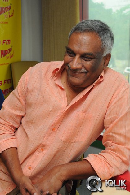 Pratighatana-Team-at-Radio-Mirchi